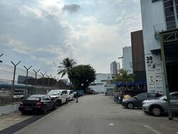 Enterprise Hub (D22), Factory #492017481